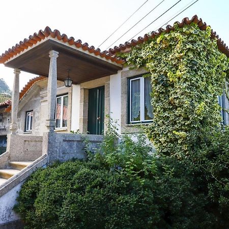 Casa De Carcavelos Кабесейраш-ди-Башту Экстерьер фото