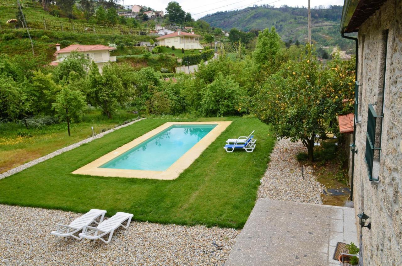 Casa De Carcavelos Кабесейраш-ди-Башту Экстерьер фото